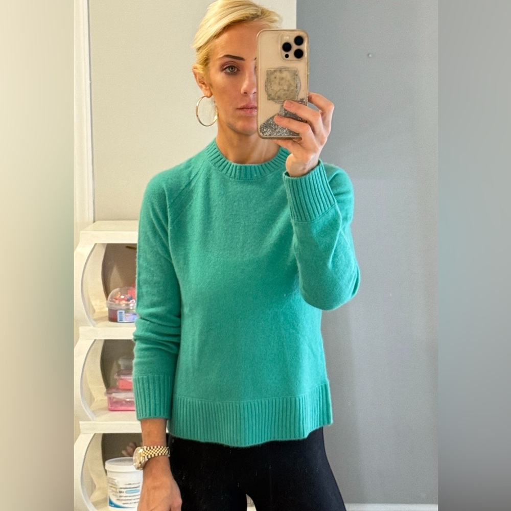 BRODIE, NWT Teal Green 100% Cashmere Sweater